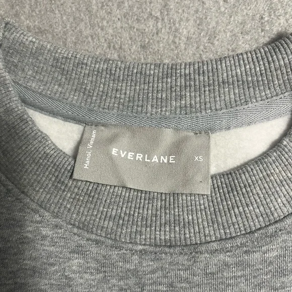 Everlane The Re track Oversized Crew Sweatshirt in Heather grey. - Picture 5 of 10